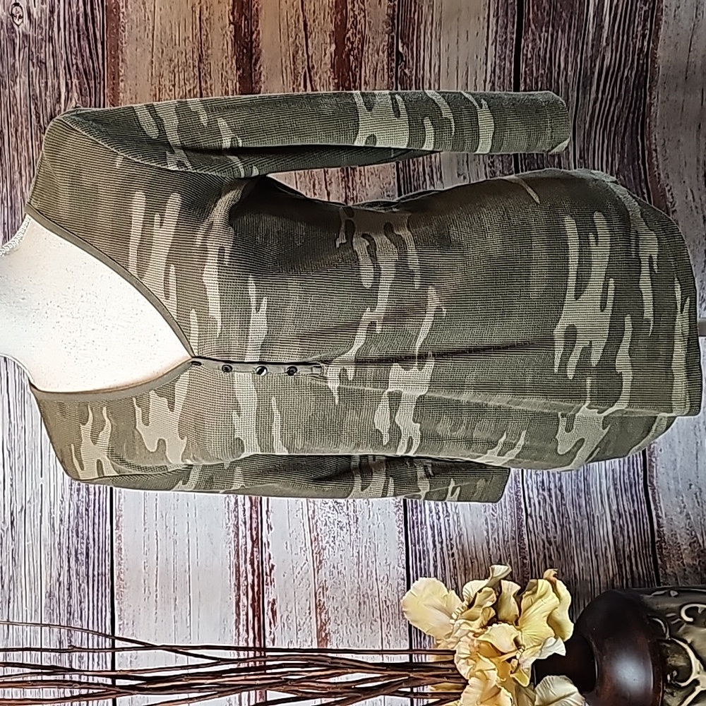 STYLE & CO GREEN WAFFLE KNIT 3/4 SLEEVE CAMO PRINT PULLOVER TOP